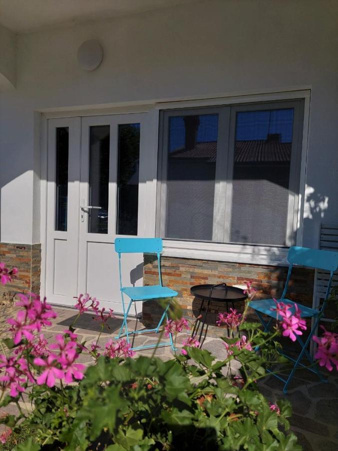 Postaja 33 Apartment Zgornje Skofije Bagian luar foto