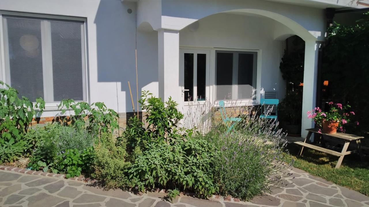 Postaja 33 Apartment Zgornje Skofije Bagian luar foto