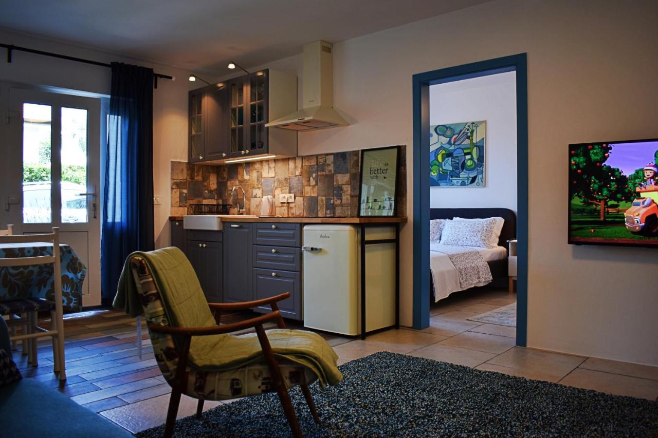 Postaja 33 Apartment Zgornje Skofije Bagian luar foto