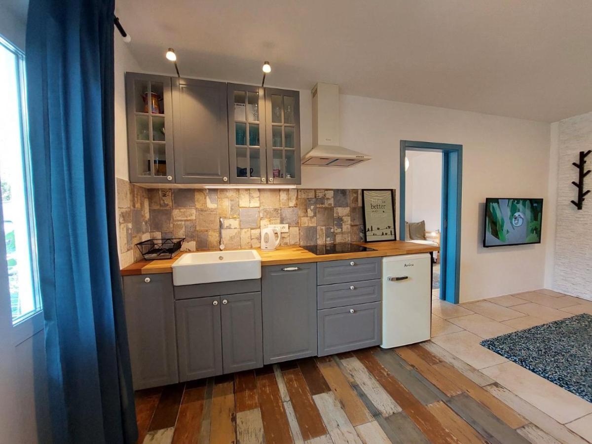 Postaja 33 Apartment Zgornje Skofije Bagian luar foto